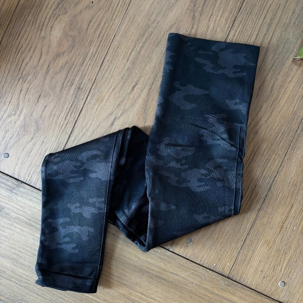 Spanx Seamless Camo Leggings
